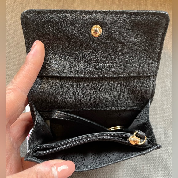 Michael Kors black leather wallet - Picture 3 of 4